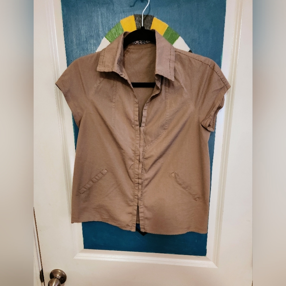TAN Short-sleeved Button Down ICEBERG BLOUSE-M